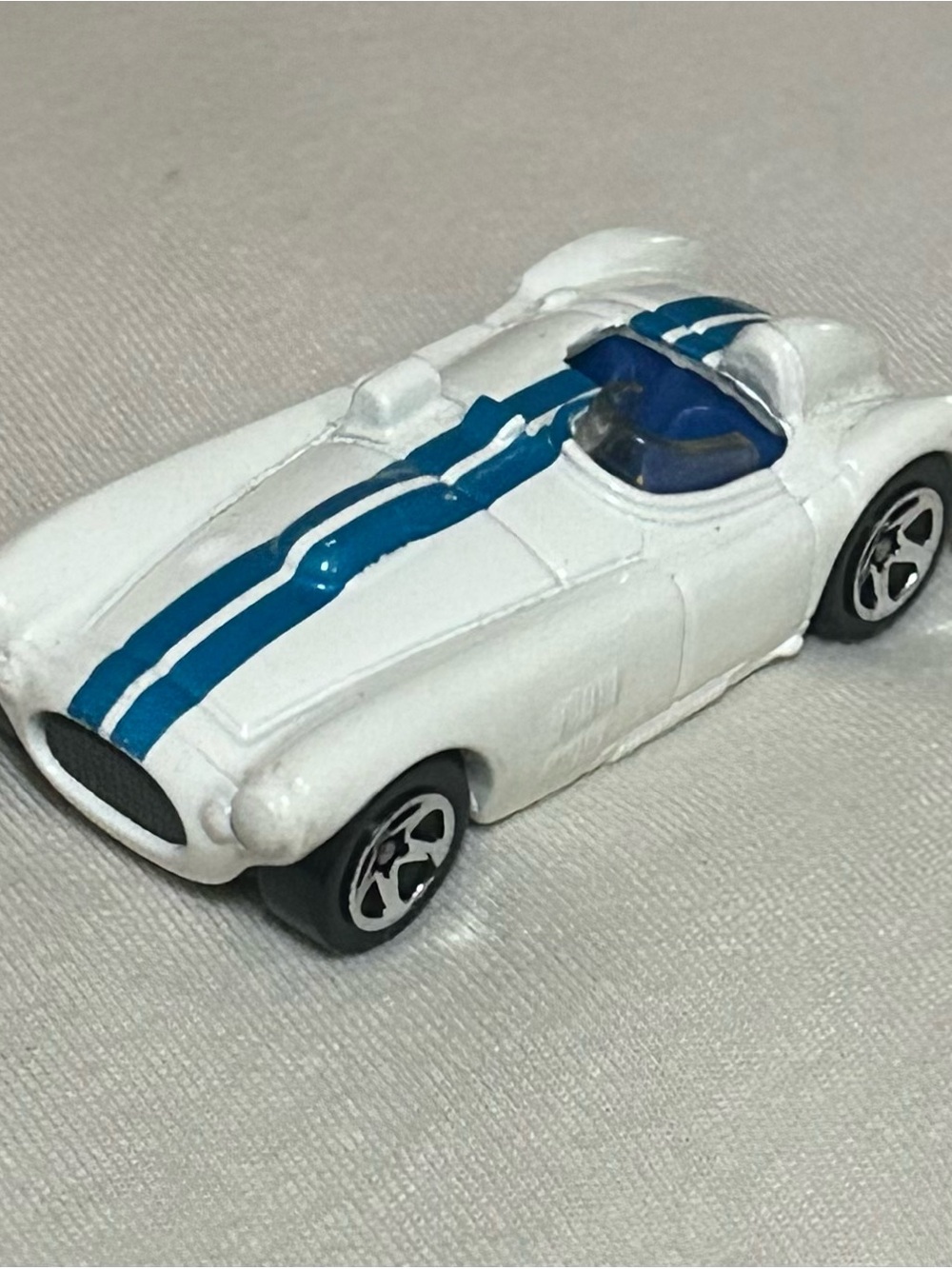 Hot Wheels Cunningham C4R White & Blue Racing Stripes Loose Diecast